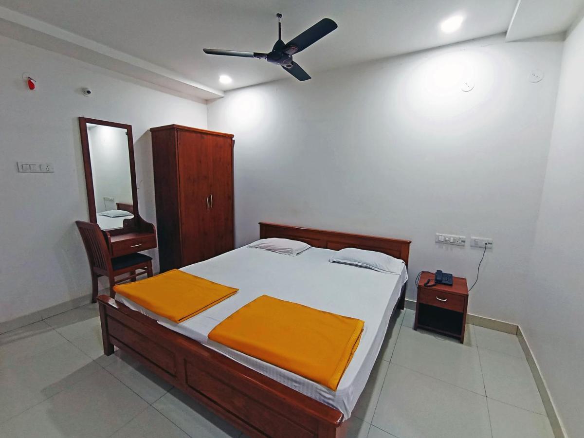 Staymaker Shri Shakti Residency Hubli Esterno foto