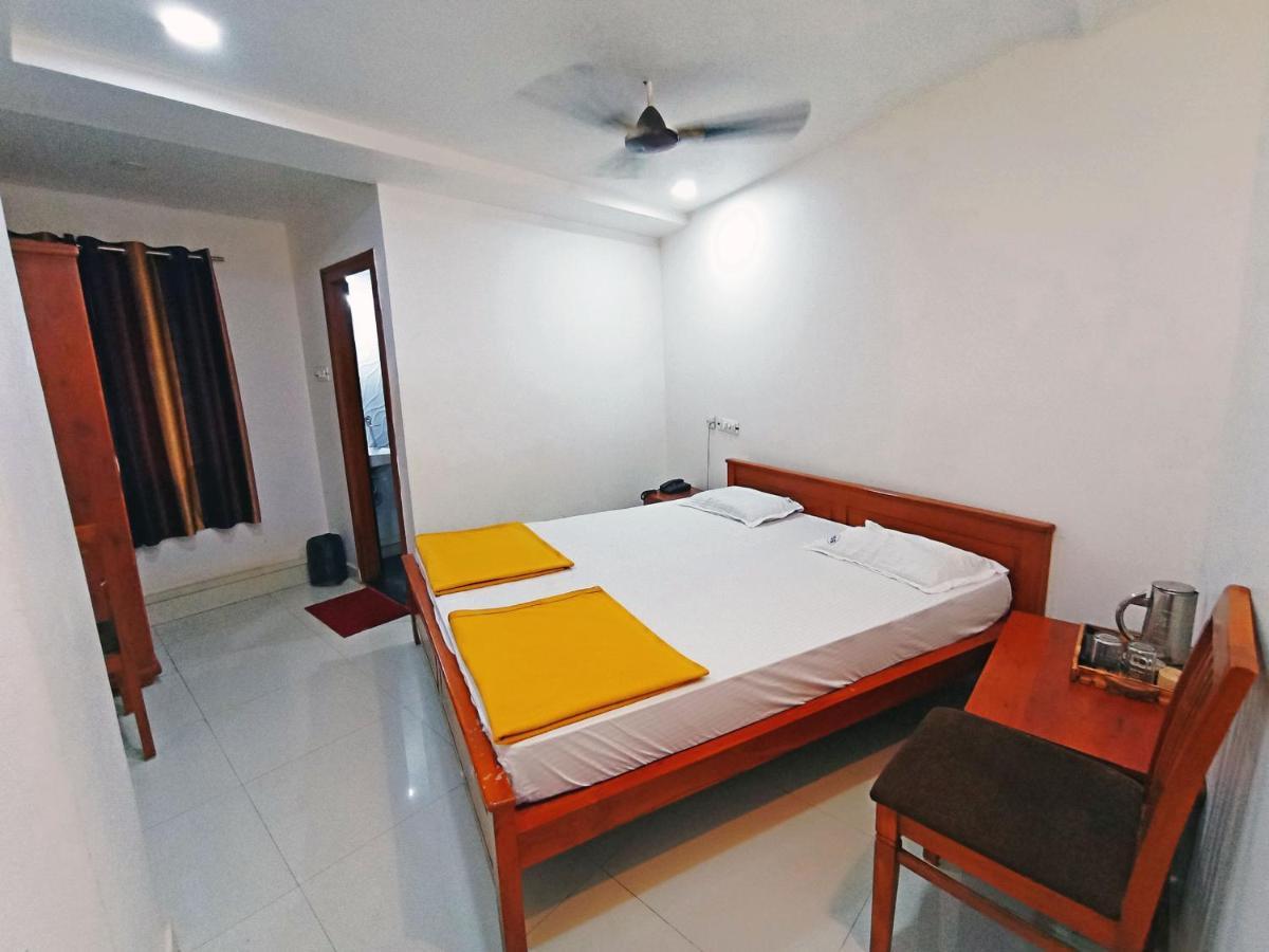 Staymaker Shri Shakti Residency Hubli Esterno foto