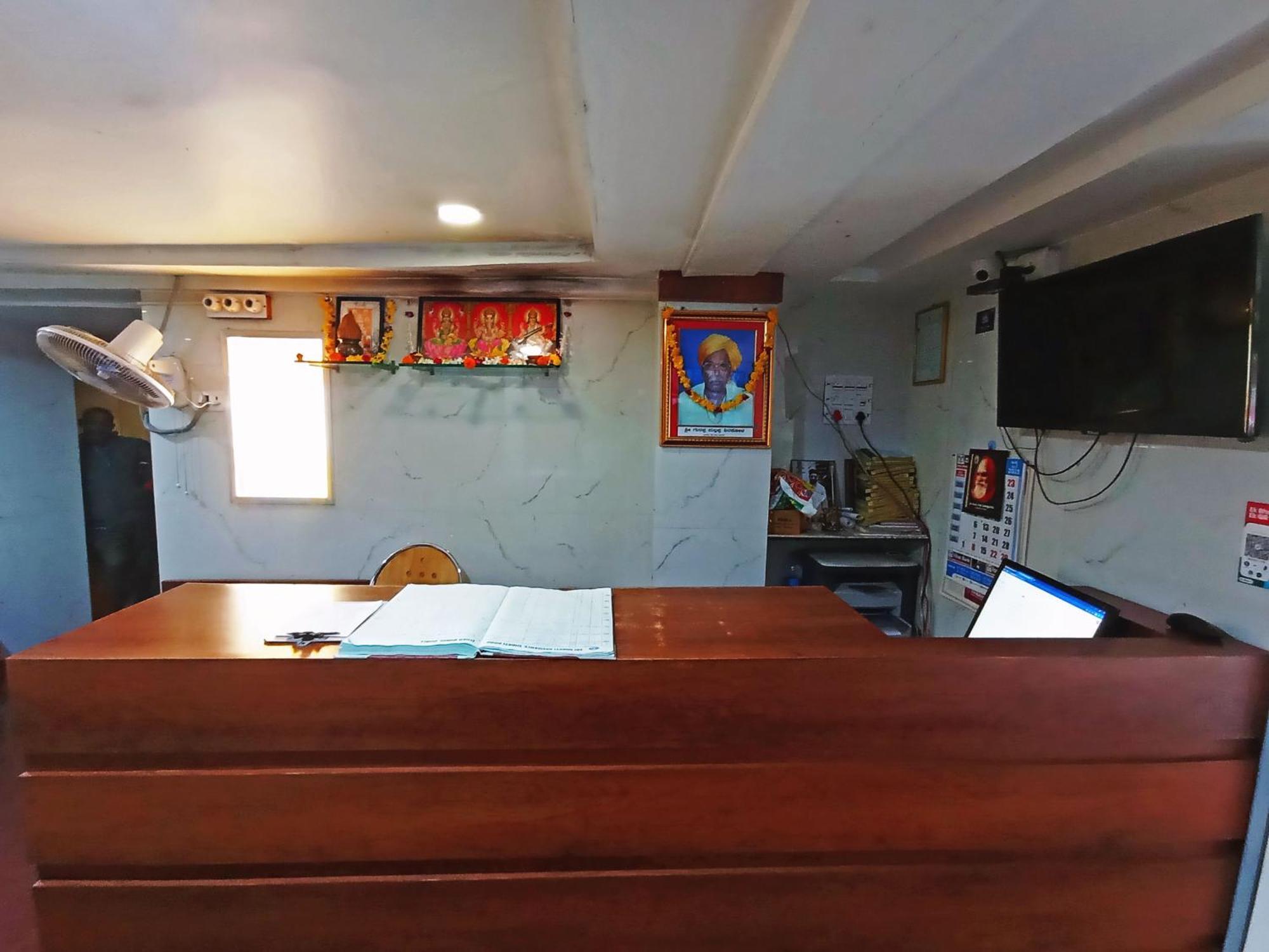 Staymaker Shri Shakti Residency Hubli Esterno foto