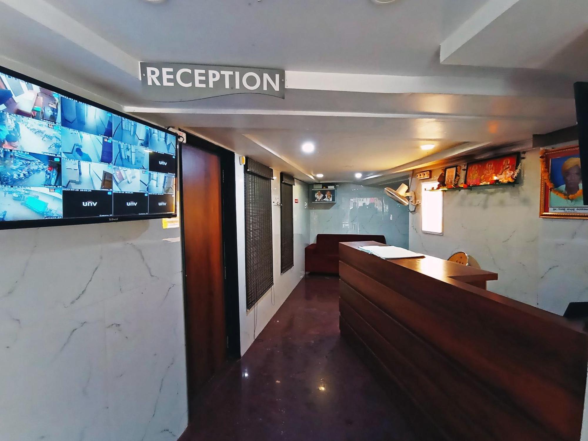 Staymaker Shri Shakti Residency Hubli Esterno foto