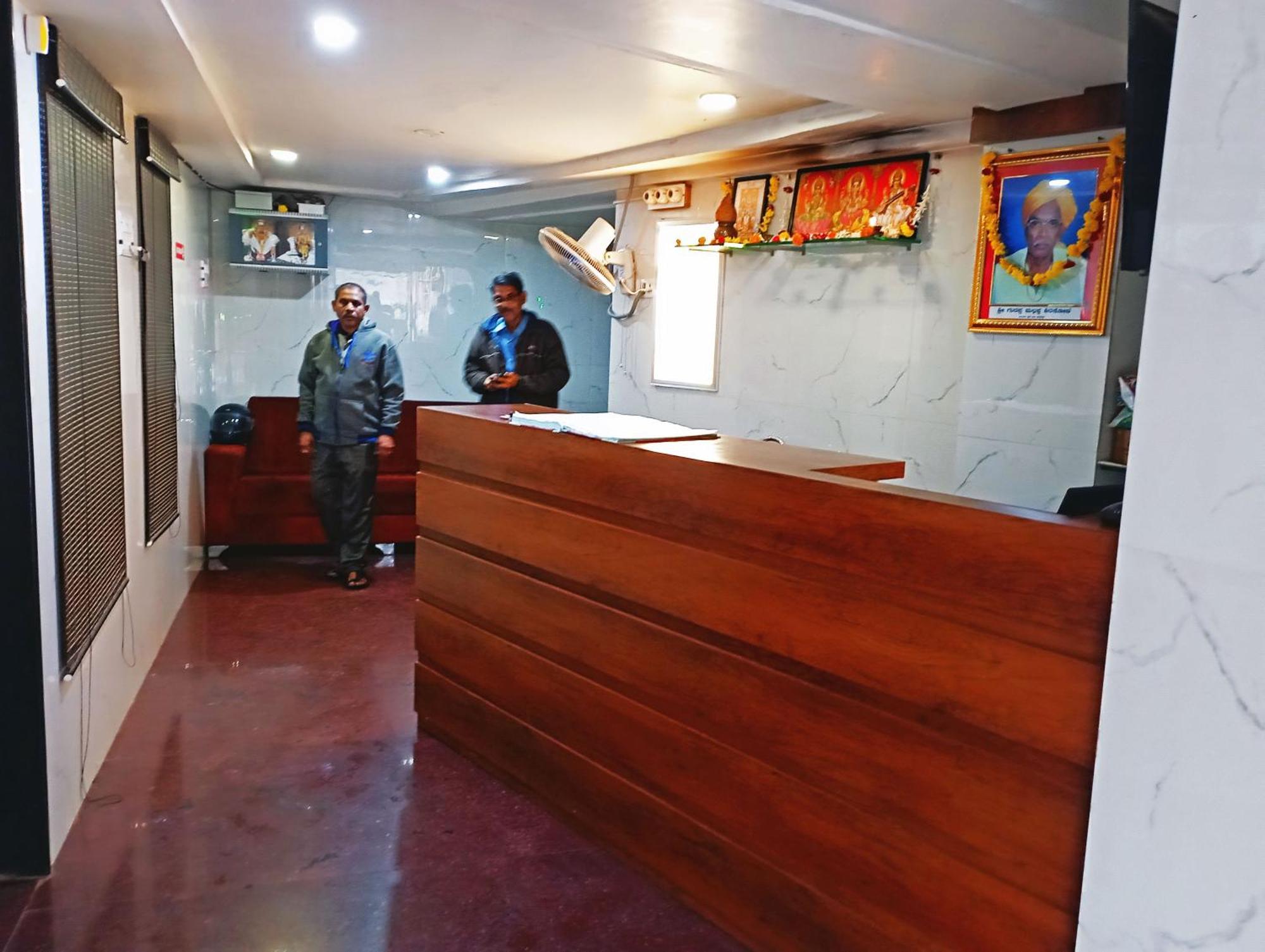 Staymaker Shri Shakti Residency Hubli Esterno foto